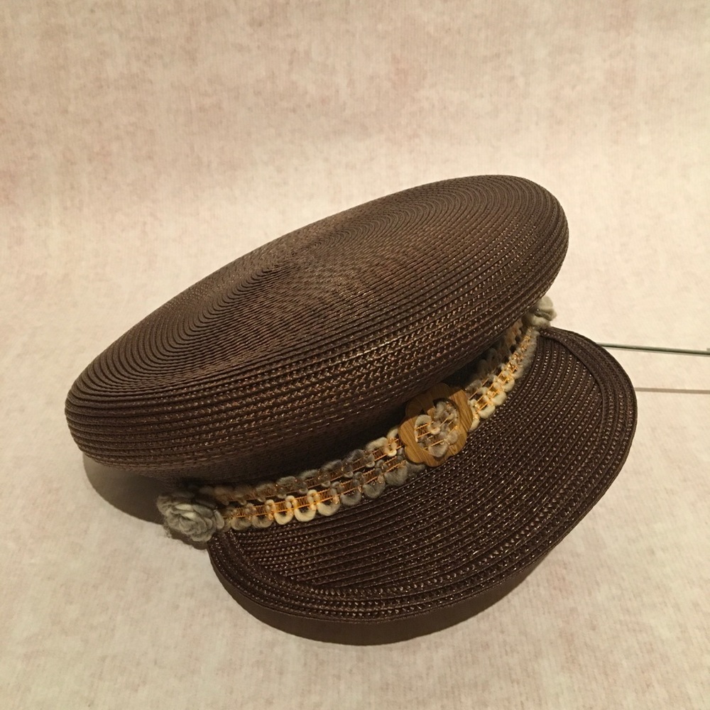 Skipper cap . - Picture 2 of 4